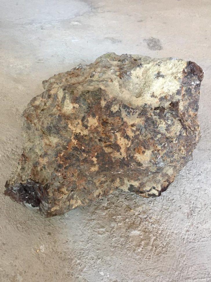 Tarlasında bulduğu gök taşını banka kasasında saklamıştı! Müzede sergilenecek G5