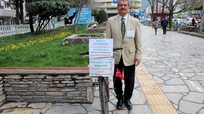 Muğla&rsquo;nın bisikletli bağımsız b&uuml;y&uuml;kşehir adayı kazada ağır yaralandı