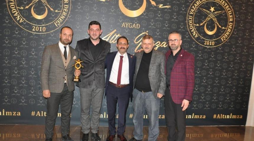 Başkan Şahin&rsquo;e "Şeffaf Belediyecilik" kategorisinde &ouml;d&uuml;l