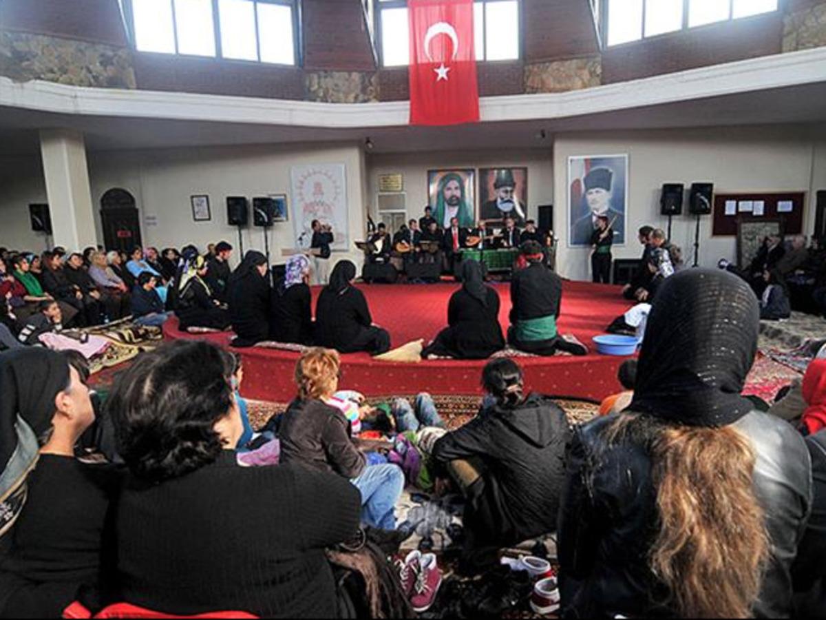 İzmir B&uuml;y&uuml;kşehir Belediyesi'nden 'cemevleri' kararı! 