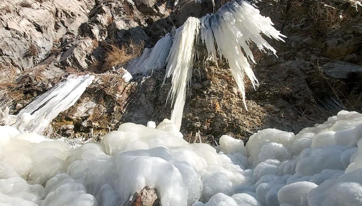  Doğu Anadolu B&ouml;lgesi'nde dondurucu soğuklar! Ardahan G&ouml;le buz kesti: -25,8 derece