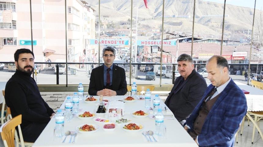 Kaymakamı &Ccedil;alışır, basın ile bir araya geldi