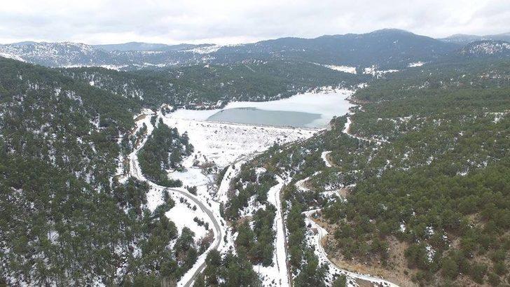 Tahtalı Göleti’nin havadan çekilen fotoğrafları ilgi görüyor G3
