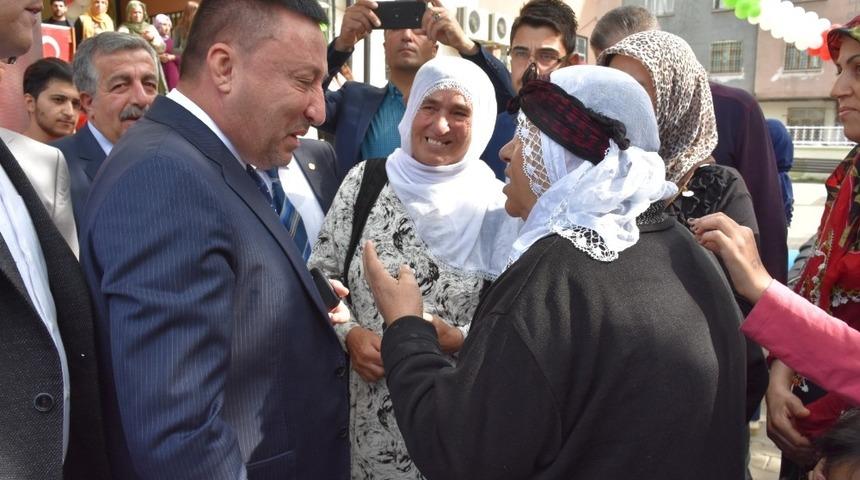 Bağlar Belediyesi’nden personele vatandaş memnuniyeti eğitimi