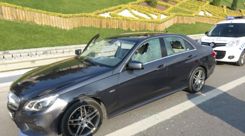 Son dakika! Ataşehir'de trafikte silahlı kavga: Kurşun yağdırdı