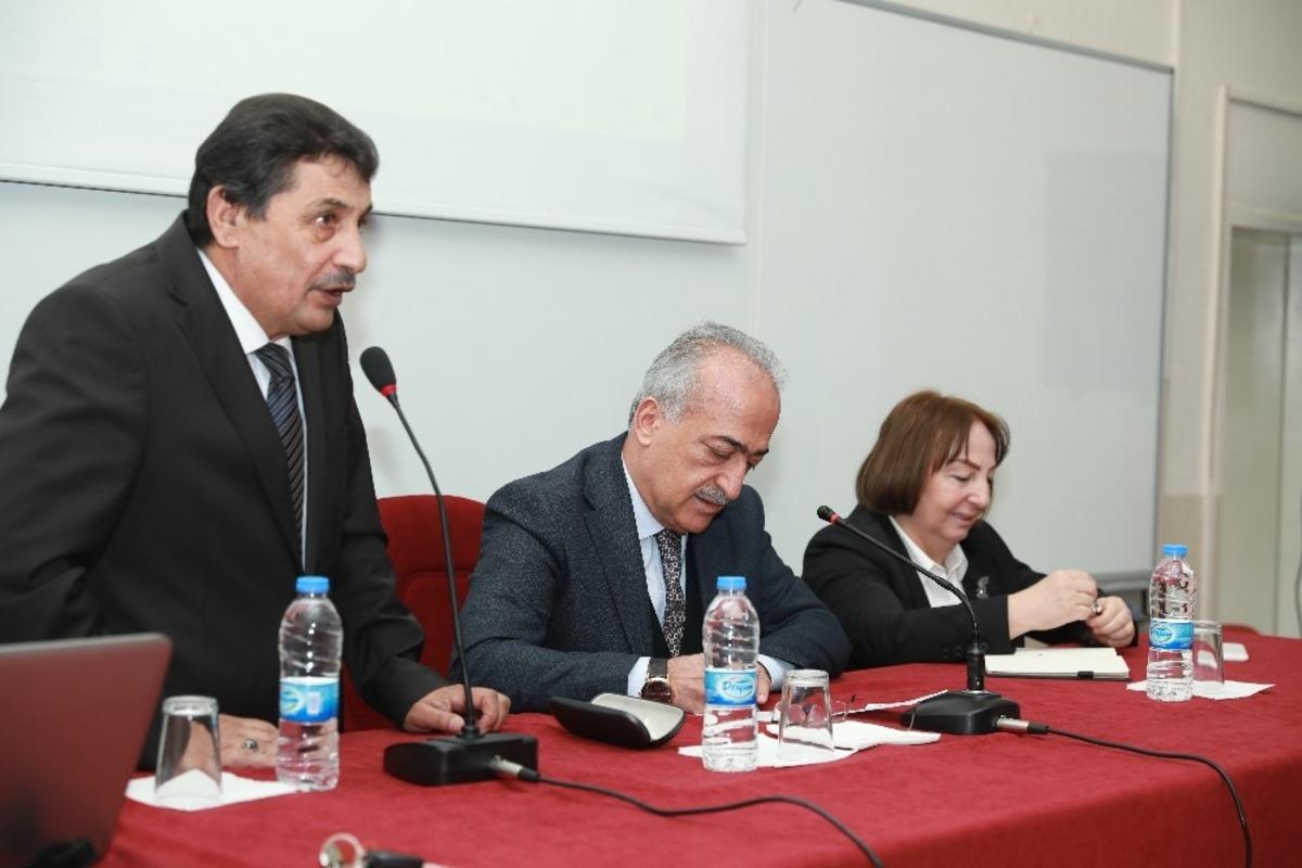 Rekt&ouml;r &Ccedil;omaklı, KKEF ailesiyle bir araya geldi