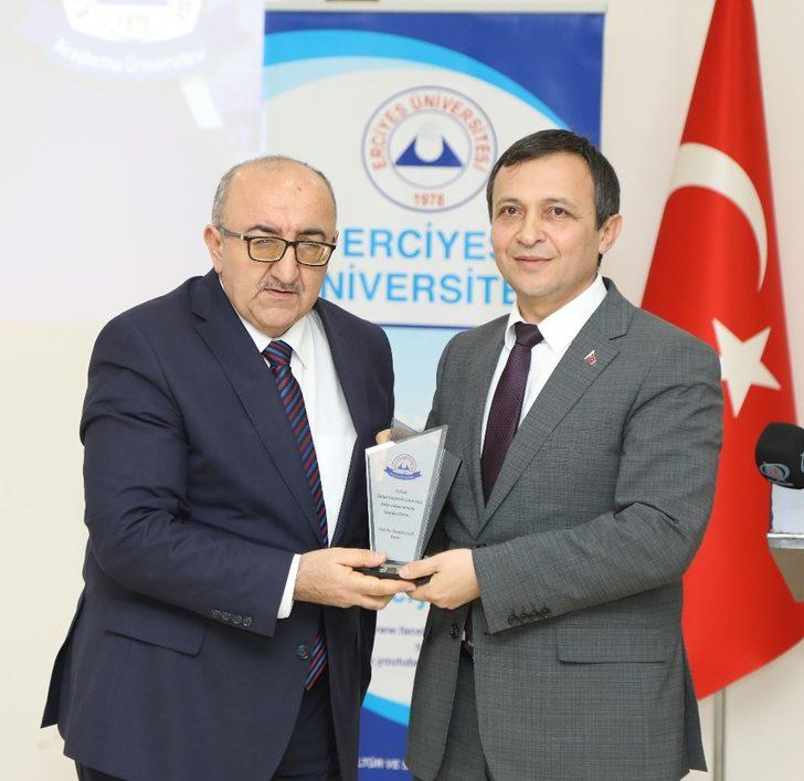 ERÜ Rektörü Çalış, Gazetecilerle bir araya geldi G2