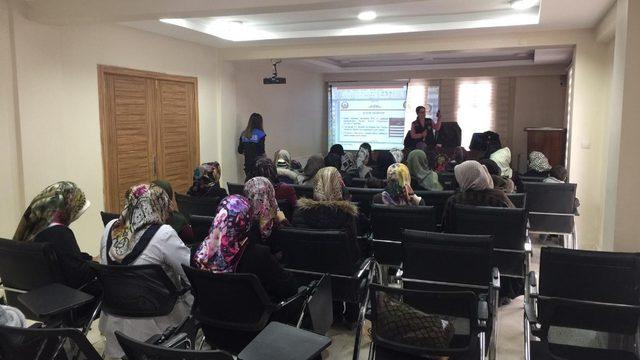 Muş polisi, KADES uygulamasını anlattı