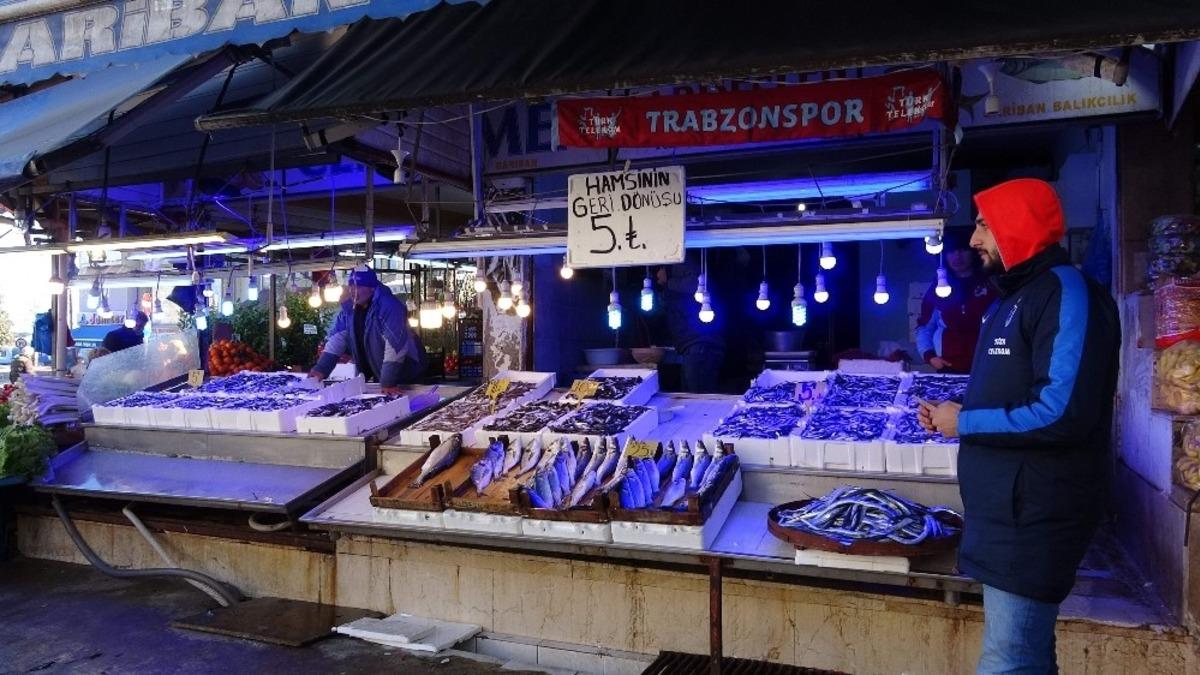 Hamsi tezgahları uzun bir aradan sonra yeninden şenlendirdi