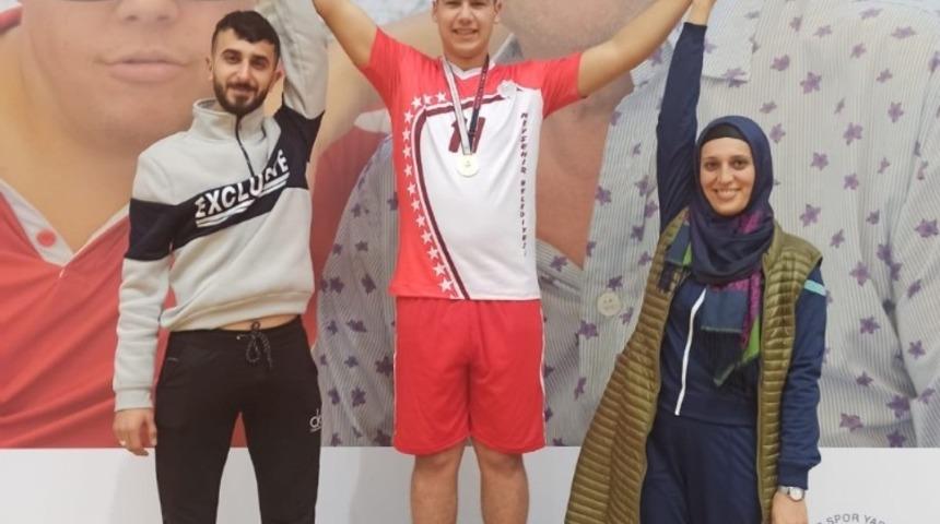 Nevşehir Belediyesporlu &ouml;zel sporcu b&ouml;lge birincisi oldu