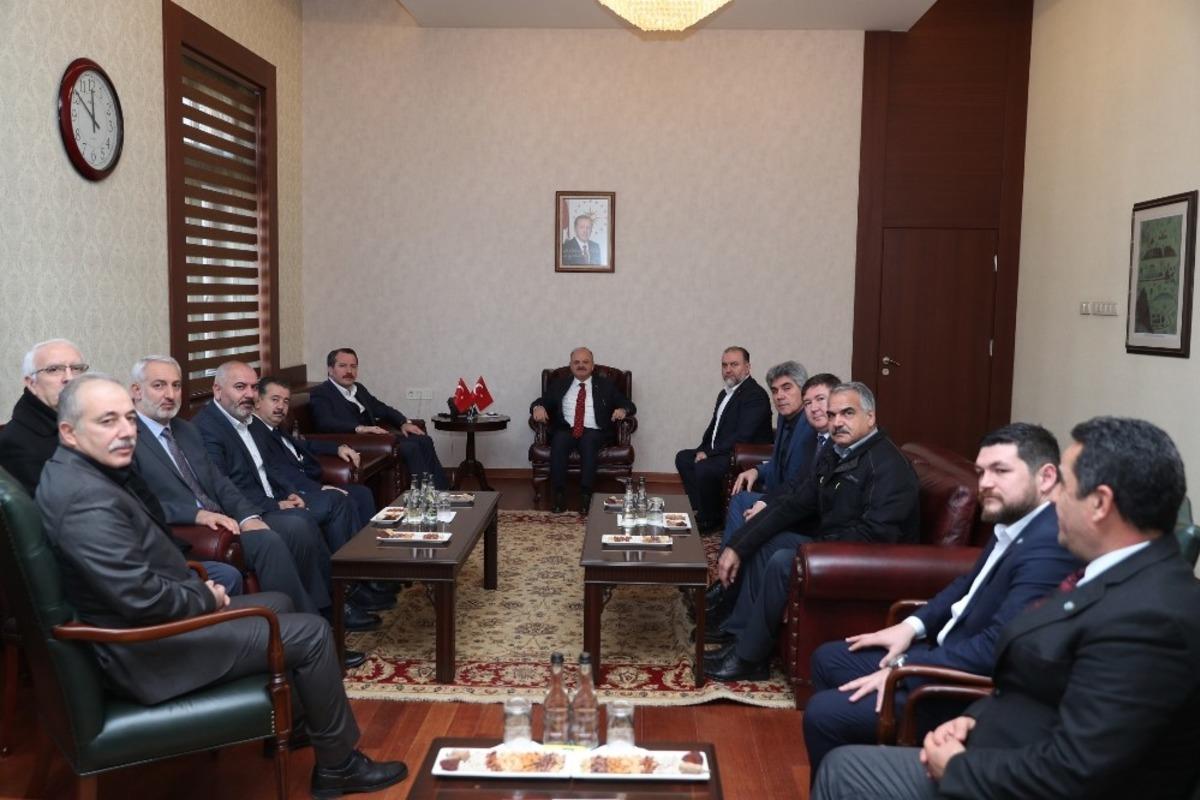 Vali &Ccedil;akacak, Memur-Sen Genel Başkanı Yal&ccedil;ın&rsquo;ı kabul etti