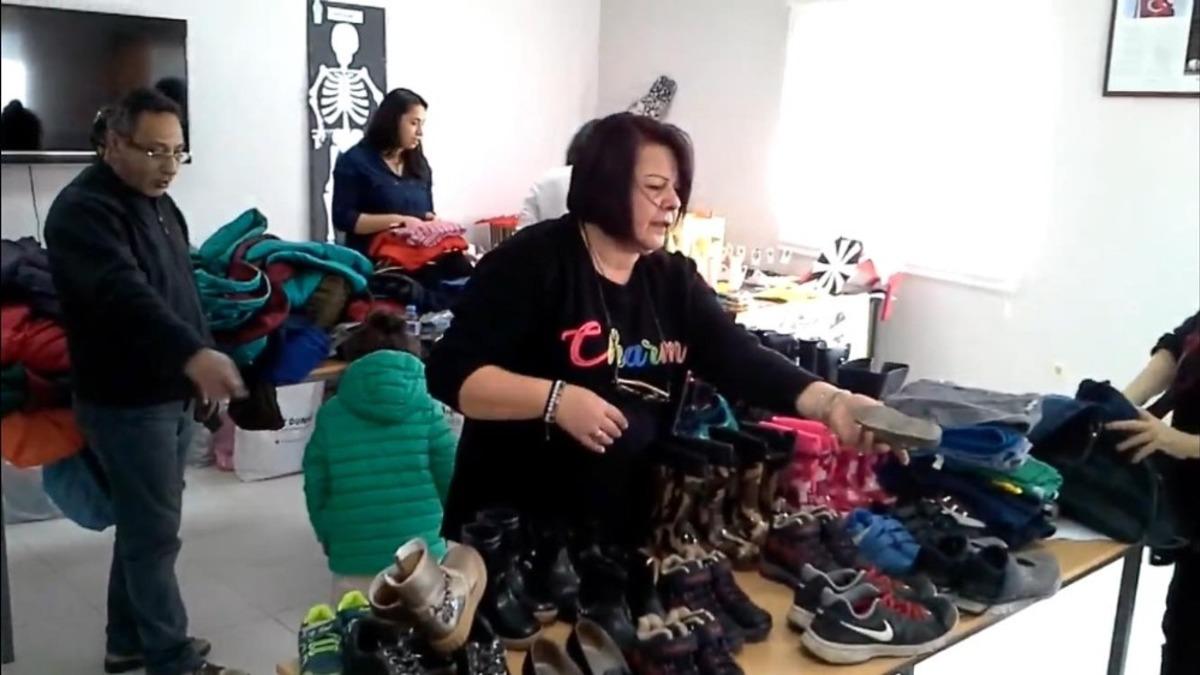 Tarım iş&ccedil;ilerine insani yardım malzemesi dağıtıldı