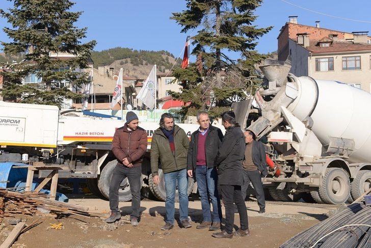 Kaymakam Pişkin, Hükümet Konağı inşaatında incelemelerde bulundu G1