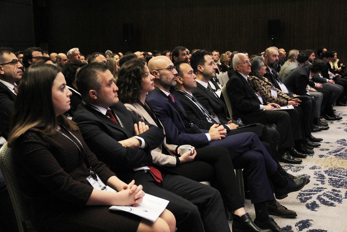 İnşaat ve Konut Konferansı T&uuml;rk inşaat sekt&ouml;r&uuml;n&uuml; bir araya getirdi