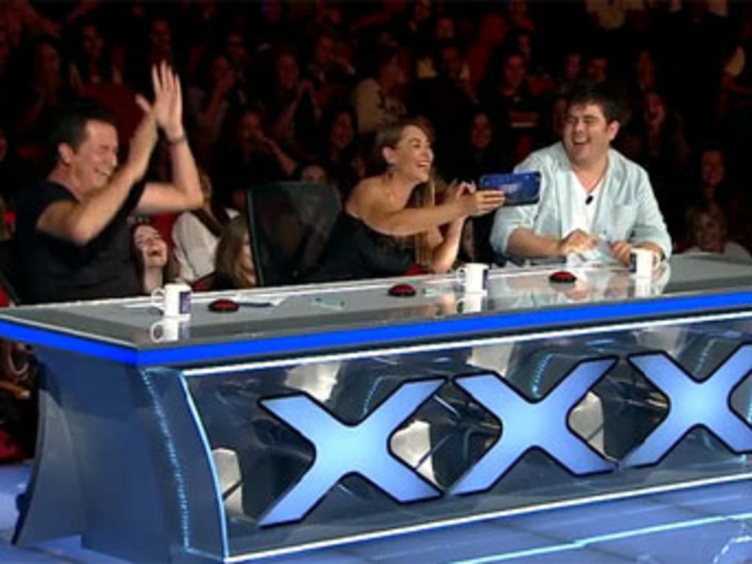 'Yetenek Sizsiniz'de g&uuml;lme krizi