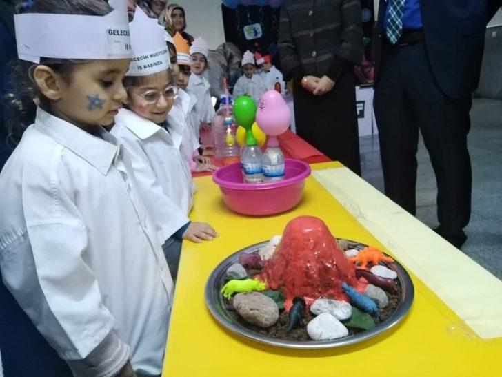 Minik öğrenciler, aileleriyle birlikte deneyler yaptı G3