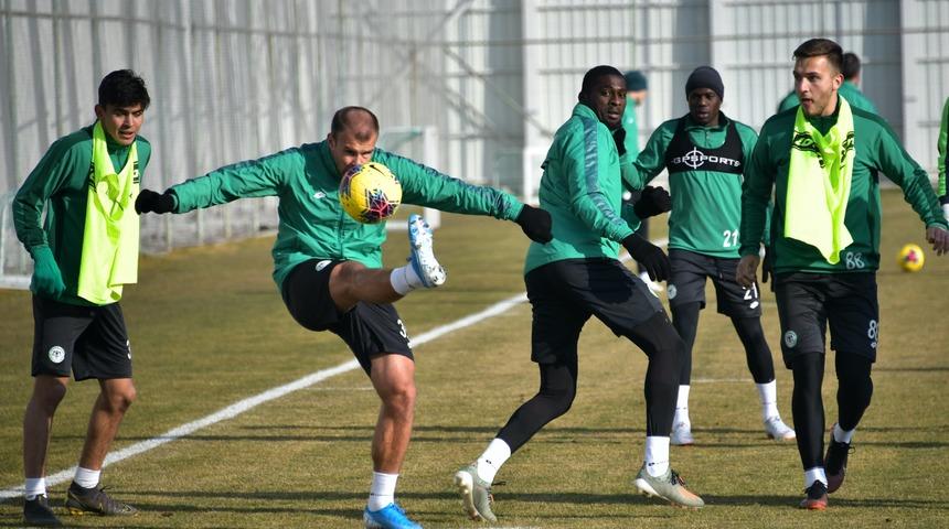 Konyaspor'da Ankarag&uuml;c&uuml; ma&ccedil;ı hazırlıkları s&uuml;r&uuml;yor