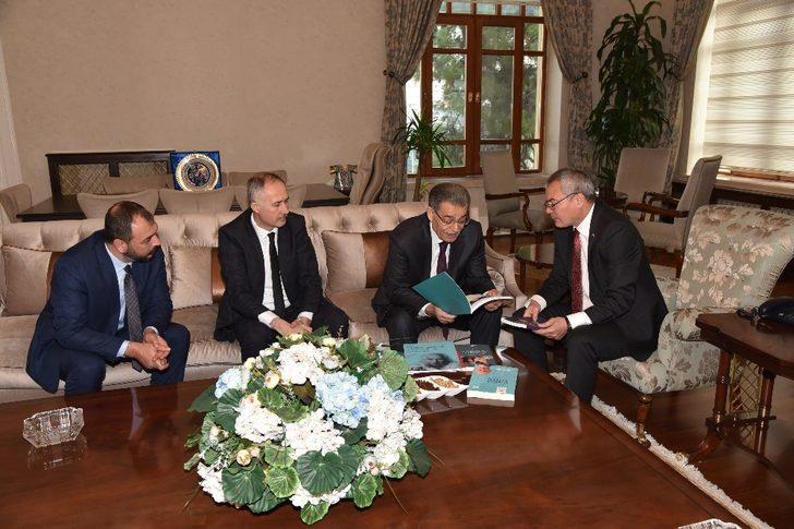 Eski Bakan Güçlü Manisa’da G2