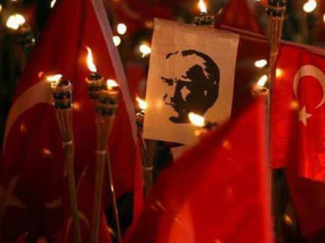 &Uuml;nl&uuml;lerden 29 Ekim mesajları