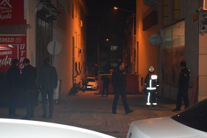 Malatya'da hareketli anlar! Ailesiyle tartıştı balkona çıkıp tehditler savurunca polis alarma geçti G5