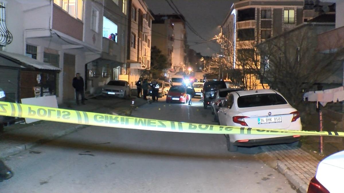 Evinin &ouml;n&uuml;nde uyuşturucu satanları uyaran polis babası, dehşeti yaşadı