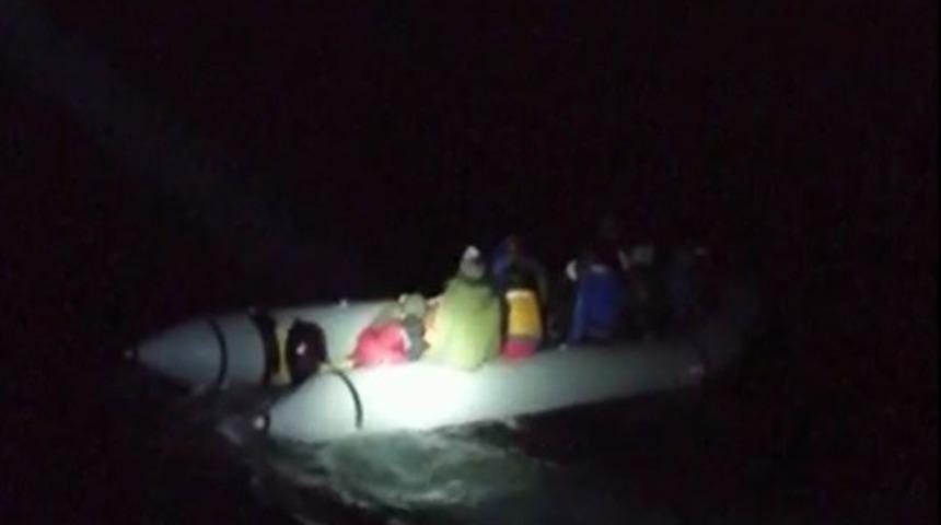 Kuşadası&rsquo;nda 20 d&uuml;zensiz g&ouml;&ccedil;men yakalandı