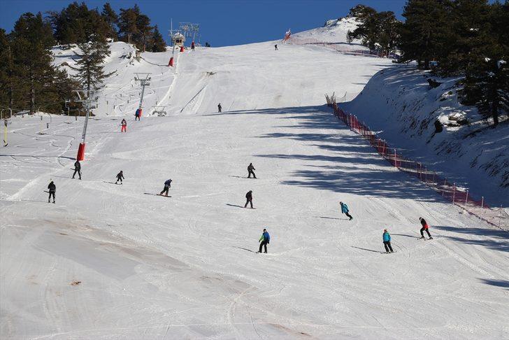 Murat Dağı'ndaki pistler kayak tutkunlarını bekliyor G1