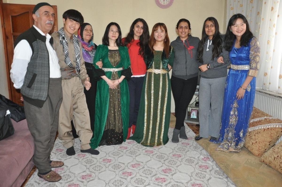 G&uuml;ney Kore&rsquo;den geldiler, 2 g&uuml;n Y&uuml;ksekovalı ailenin misafiri oldular