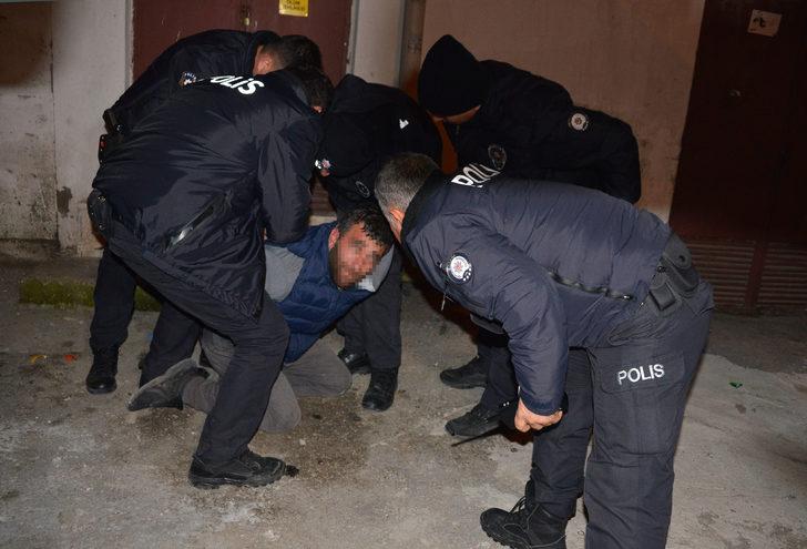 Bankayı soymaya girdi, "paraları bir türlü bulamadım" dedi G3