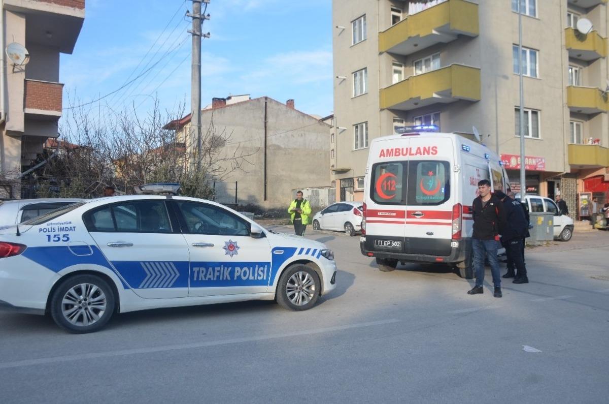 Cami &ccedil;ıkışı 76 yaşındaki yaşlı adama ara&ccedil; &ccedil;arptı