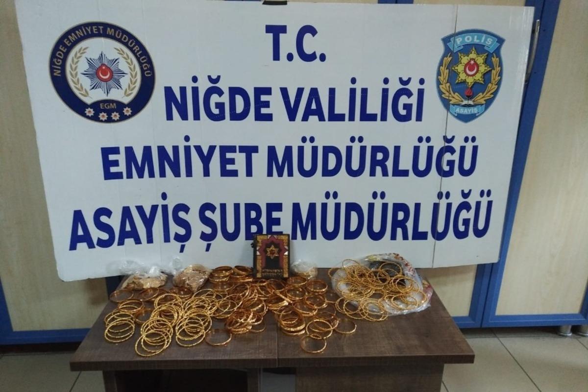 Sahte altın ve sikke ile dolandırıcılık yapmaya &ccedil;alışan 3 Suriyeli yakalandı