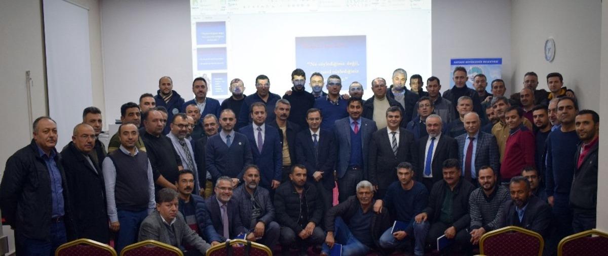 Hizmet-İş Sendikası temsilcilerine kişisel gelişim semineri