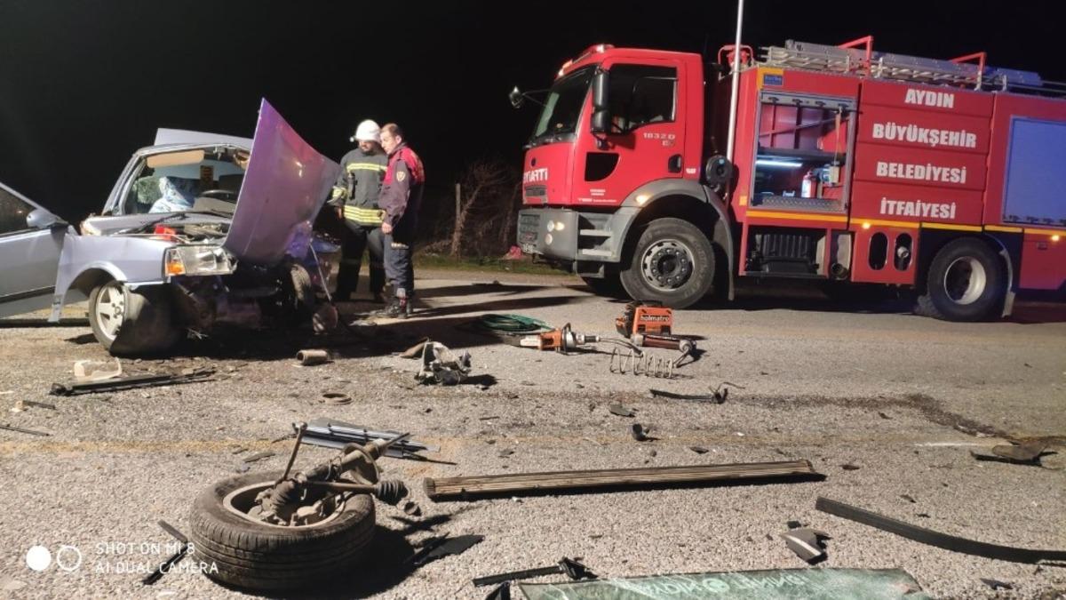 K&ouml;şk&rsquo;te iki ara&ccedil; kafa kafaya &ccedil;arpıştı: 1 &ouml;l&uuml;, 2 yaralı