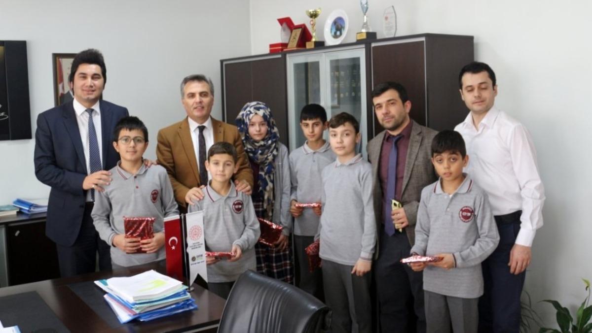 Sokak hayvanları i&ccedil;in kodladılar