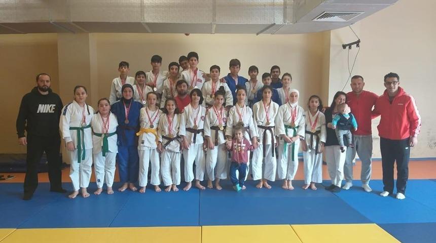 Okul Sporları Judo Yıldız Kız-Erkek M&uuml;sabakaları sona erdi