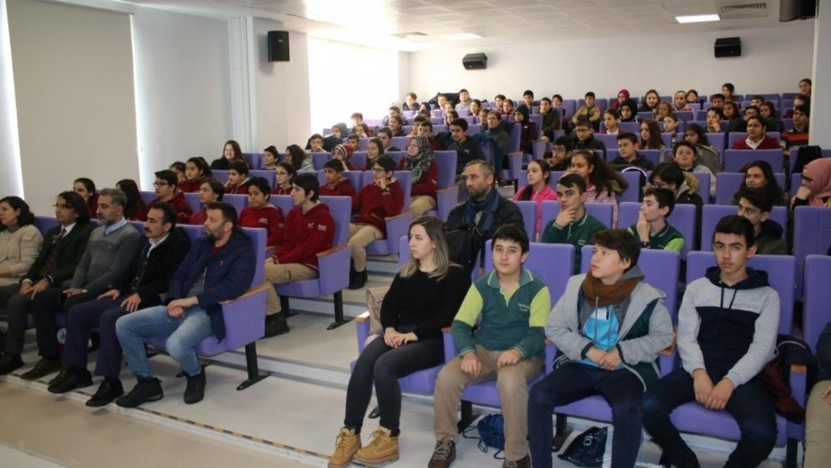 K&uuml;tahya&rsquo;da &ouml;ğrencilere havacılık sekt&ouml;r&uuml; tanıtıldı