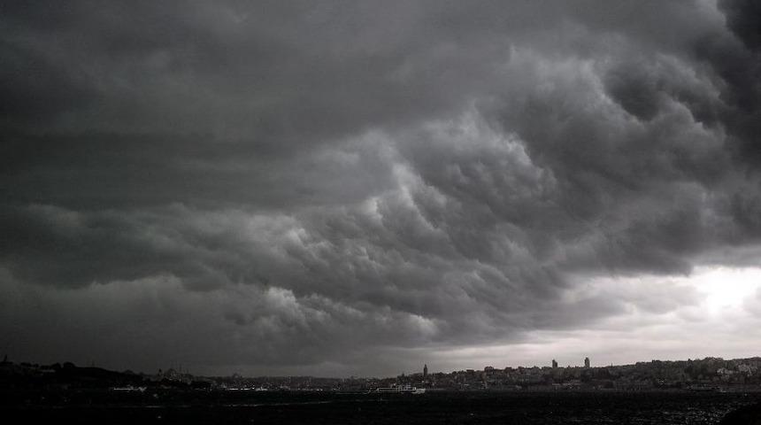 Meteoroloji'den son dakika hava durumu tahmini (İstanbul'a asit yağmuru mu yağacak?)
