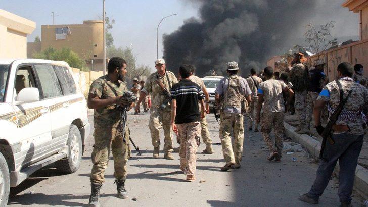 'Türkiye Libya'ya 2 bin Suriyeli savaşçı gönderiyor' iddiası