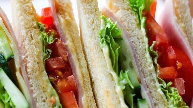 Eleştiri yaparken sandviç metodunu kullanın!