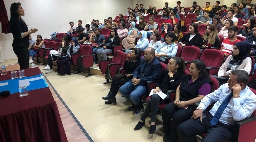 &Ccedil;anakkale&rsquo;de &uuml;niversite &ouml;ğrencileri bilimsel dergi &ccedil;ıkardı