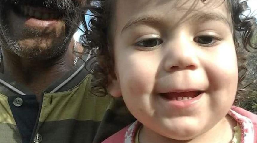 Kaynar suyun içine düşen çocuk öldü