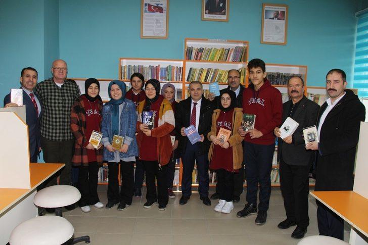 Futboldan ilham aldılar ‘Kitap Ligi’ kurdular G4