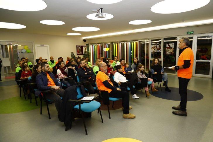 Babalar, “Babayım Şiddete Karşıyım” tişörtleri giydi G4