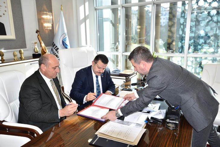 Mehmet Akif Ersoy Kapalı Yüzme Havuzu Ortahisar’a devredildi! G2