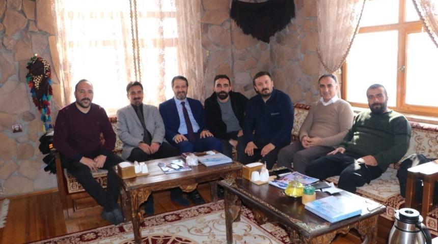 Başkan G&uuml;r; "Cumhurbaşkanımız Hakkari&rsquo;ye b&uuml;y&uuml;k &ouml;nem veriyor"