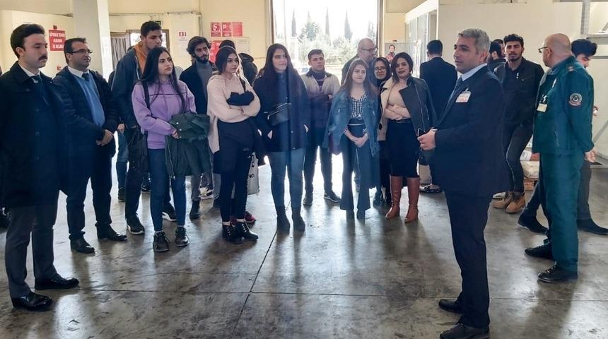 GA&Uuml;N &ouml;ğrencilerinden Gaziantep Havalimanı G&uuml;mr&uuml;k M&uuml;d&uuml;rl&uuml;ğ&uuml;&rsquo;ne inceleme gezisi