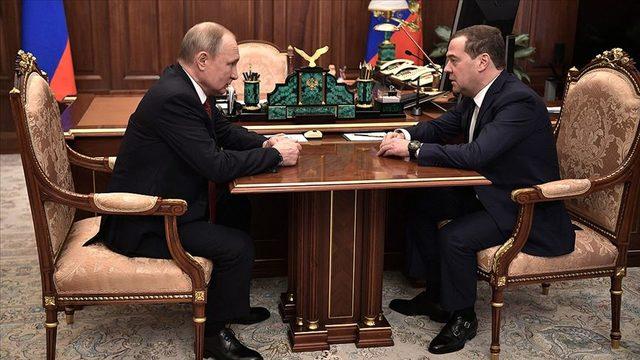 Rusya'da hükümet istifasını sundu!