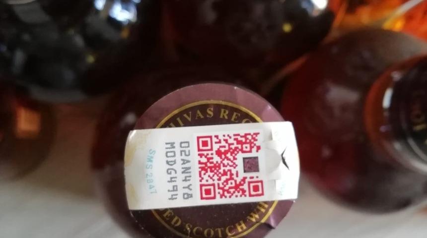 İzmir&rsquo;deki markette &ccedil;ok sayıda sahte bandroll&uuml; i&ccedil;ki ele ge&ccedil;irildi