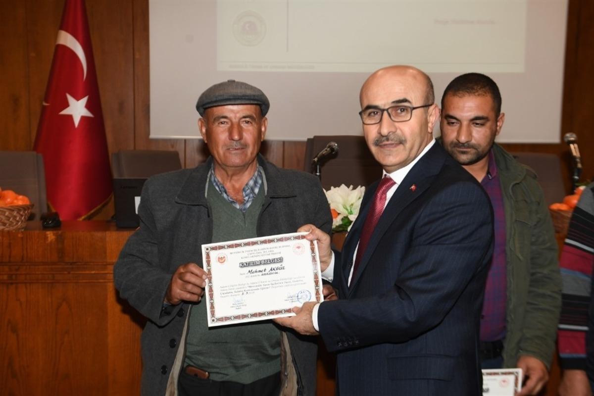 Tarım iş&ccedil;ilerinin &ccedil;alışma ve sosyal hayatları iyileştiriliyor