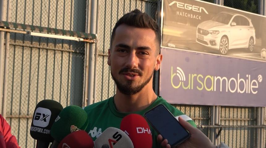 Bursasporlu oyuncular Emirhan Aydoğan ve &Ccedil;ağlar Şahin Akbaba a&ccedil;ıklamalarda bulundu